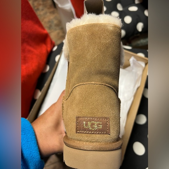 Brand new sparkly Ugg’s - Picture 2 of 6